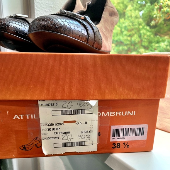 NWTIB - AGL Suede Heels- New In Box - Picture 8 of 8